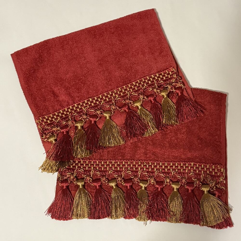 NOS New (2) The Avanti Look Tassel Trim Hand Towel Set Red Gold Retro. Regency